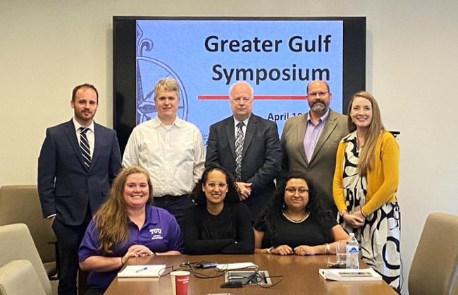 VRӰƬ hosts the Greater Gulf Symposium
